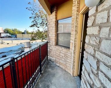 2818 Nueces St - Photo Thumbnail 14