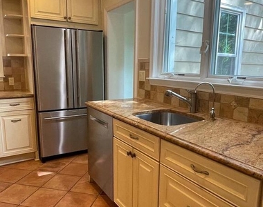 6105 29th Street Nw - Photo Thumbnail 3