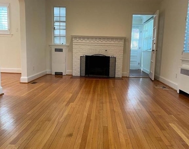 6105 29th Street Nw - Photo Thumbnail 5