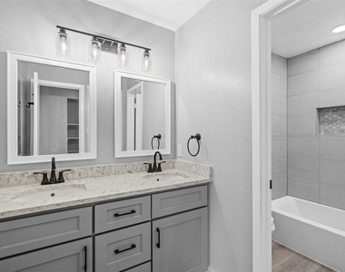 3107 E 13th St - Photo Thumbnail 29