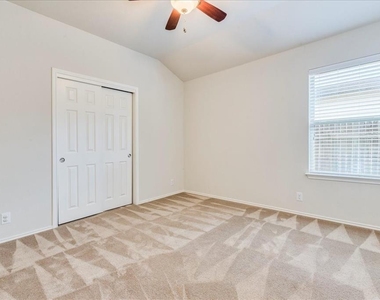 430 Dragon Ridge Rd - Photo Thumbnail 13