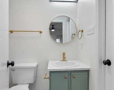 3001 W Slaughter Lane B Ln - Photo Thumbnail 7
