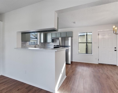 3001 W Slaughter Lane B Ln - Photo Thumbnail 12