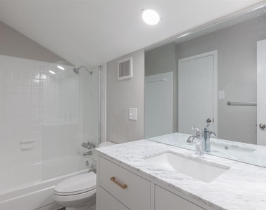 3405 Grooms St - Photo Thumbnail 4