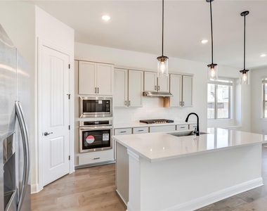 920 Old Garden Rd - Photo Thumbnail 12