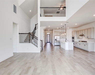 920 Old Garden Rd - Photo Thumbnail 8