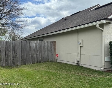 1644 Hampton Place - Photo Thumbnail 3