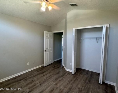 1644 Hampton Place - Photo Thumbnail 11