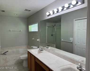 1644 Hampton Place - Photo Thumbnail 9