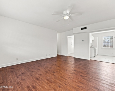 1504 Palm Avenue - Photo Thumbnail 7