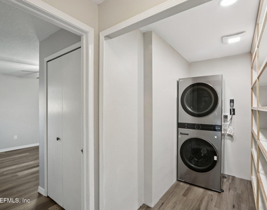 1854 Lakotna Drive - Photo Thumbnail 17