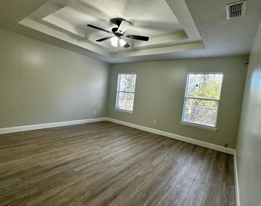 2367 Huckins Court - Photo Thumbnail 11