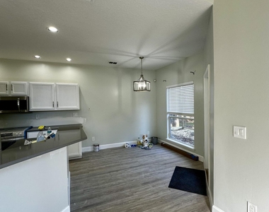 2367 Huckins Court - Photo Thumbnail 7