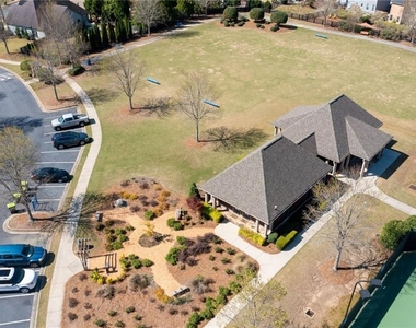 438 Fieldstone Lane - Photo Thumbnail 15