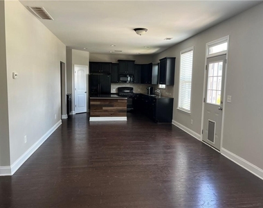 438 Fieldstone Lane - Photo Thumbnail 5