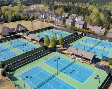 438 Fieldstone Lane - Photo Thumbnail 13