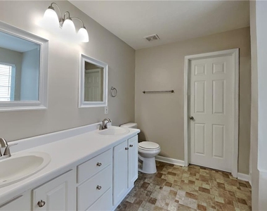 4135 Bradford Walk Trail - Photo Thumbnail 9