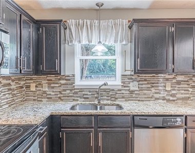 3235 Cape Circle - Photo Thumbnail 13