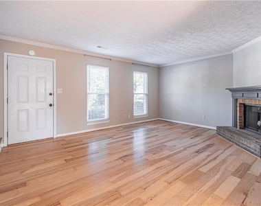 3235 Cape Circle - Photo Thumbnail 6