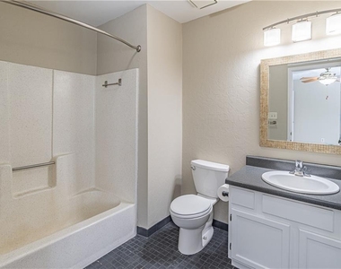 3235 Cape Circle - Photo Thumbnail 20