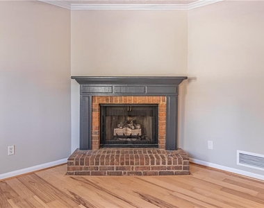 3235 Cape Circle - Photo Thumbnail 5