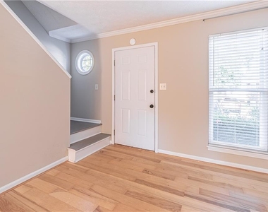 3235 Cape Circle - Photo Thumbnail 4