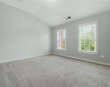 6146 Holly Park Lane Se - Photo Thumbnail 26