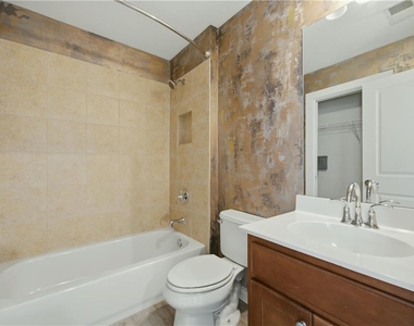 6146 Holly Park Lane Se - Photo Thumbnail 6