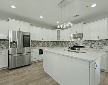 6146 Holly Park Lane Se - Photo Thumbnail 12