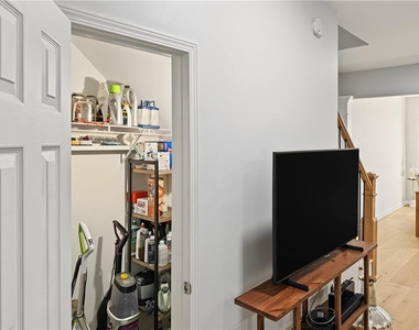 3326 Marla Boulevard - Photo Thumbnail 6