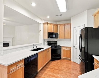 1822 Rue De Montreal - Photo Thumbnail 5