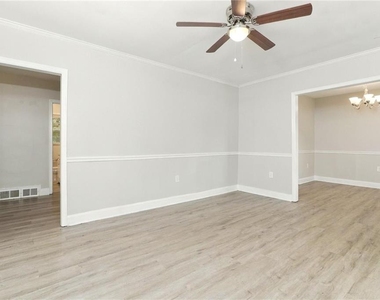 2280 Camp Ground Road Sw - Photo Thumbnail 5