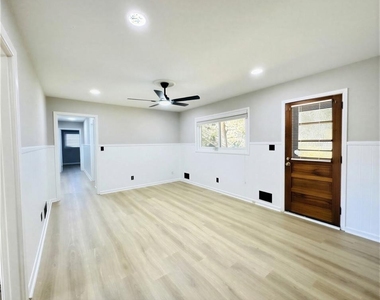 4104 Cedar Knoll Drive - Photo Thumbnail 23