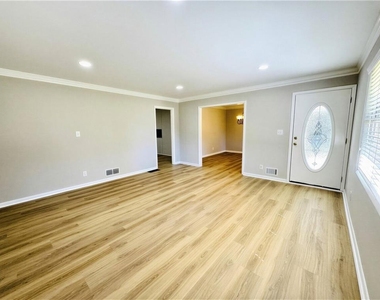 4104 Cedar Knoll Drive - Photo Thumbnail 20