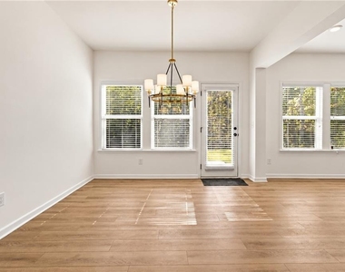54 Mayfair Street - Photo Thumbnail 9