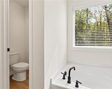 54 Mayfair Street - Photo Thumbnail 33