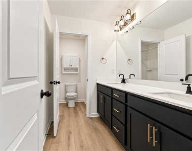 54 Mayfair Street - Photo Thumbnail 37