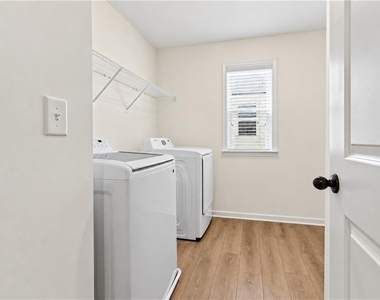 54 Mayfair Street - Photo Thumbnail 36