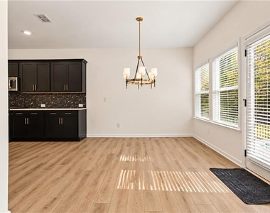 54 Mayfair Street - Photo Thumbnail 10
