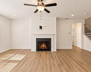 54 Mayfair Street - Photo Thumbnail 11
