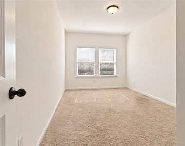 54 Mayfair Street - Photo Thumbnail 15