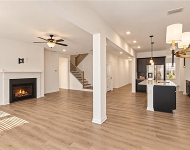 54 Mayfair Street - Photo Thumbnail 12