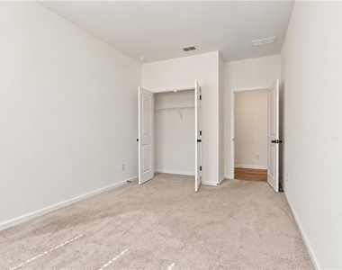 54 Mayfair Street - Photo Thumbnail 16