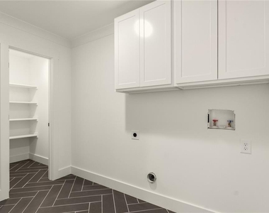 970 Pinedale Drive Se - Photo Thumbnail 18