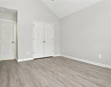 2079 Sugar Creek Falls Court Se - Photo Thumbnail 10