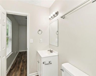 512 Chestnut Lane - Photo Thumbnail 10
