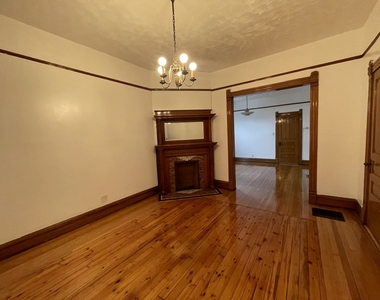 7216 S Emerald Avenue - Photo Thumbnail 3