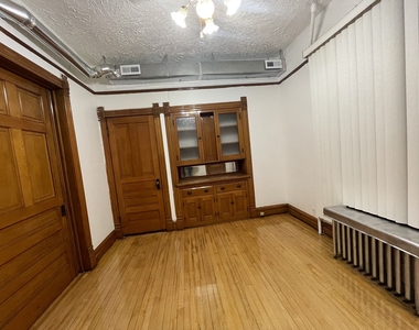 7216 S Emerald Avenue - Photo Thumbnail 7