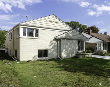 7261 N East Prairie Road - Photo Thumbnail 2