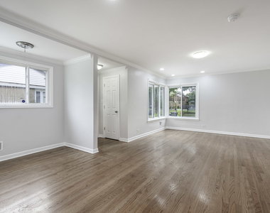 7261 N East Prairie Road - Photo Thumbnail 12